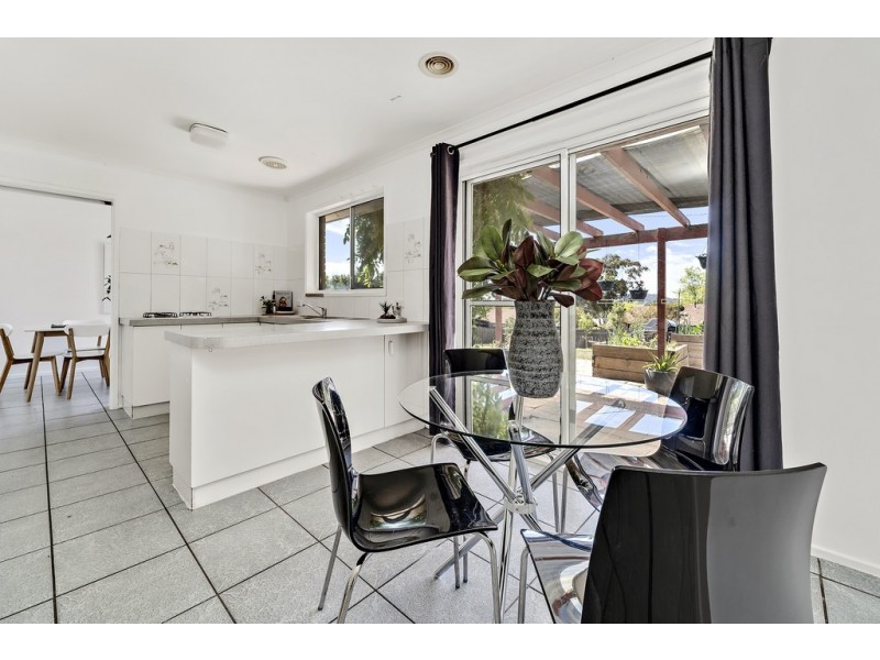 9 Goldfinch Circuit, Theodore ACT 2905