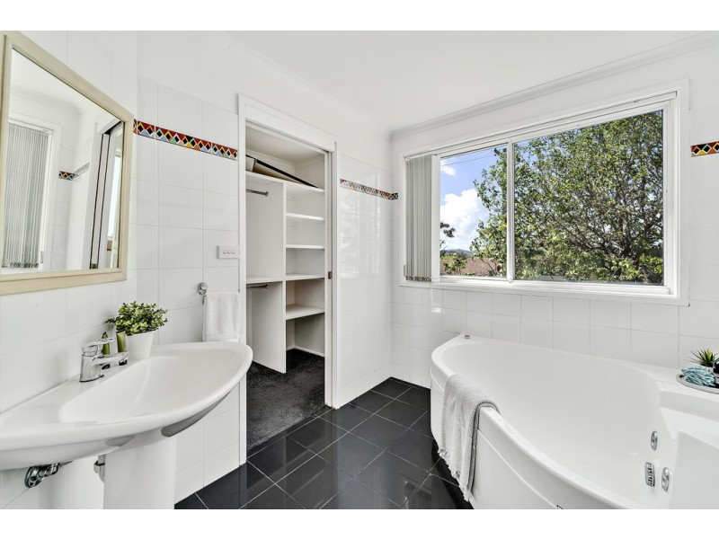 9 Goldfinch Circuit, Theodore ACT 2905