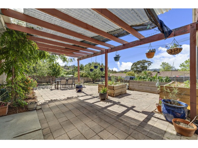 9 Goldfinch Circuit, Theodore ACT 2905