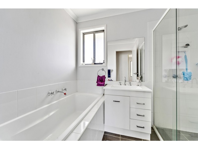 49 Victor Chang Street, Macgregor ACT 2615