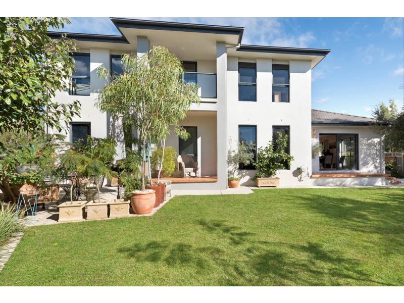 28 Eleanor Dark Lane, Franklin ACT 2913