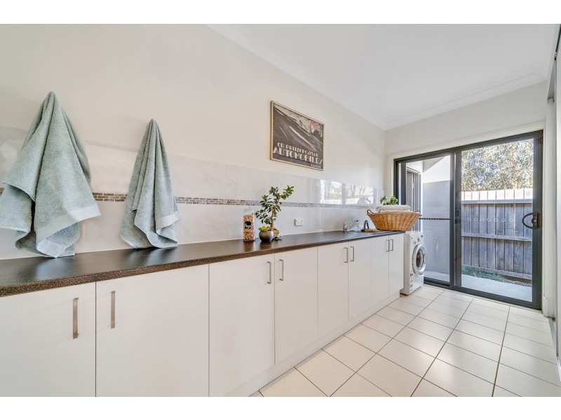 28 Eleanor Dark Lane, Franklin ACT 2913