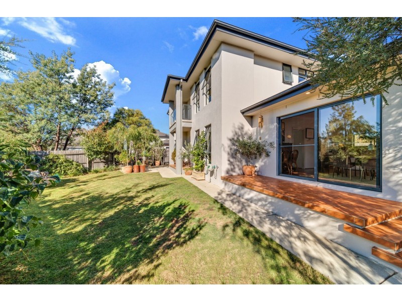 28 Eleanor Dark Lane, Franklin ACT 2913