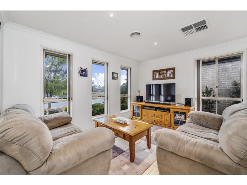 3 Charlotte Barton Street, Franklin ACT 2913