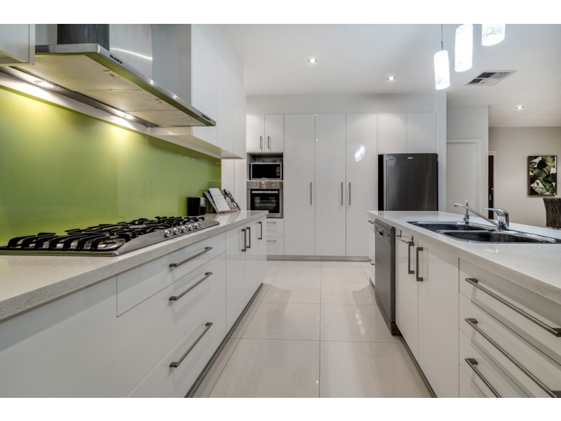 8 Durong Street, Crace ACT 2911
