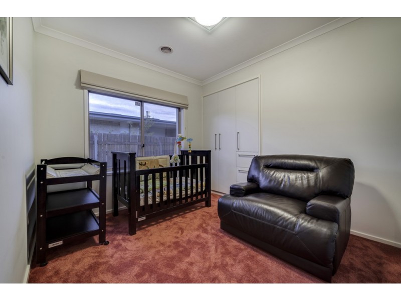 8 Durong Street, Crace ACT 2911