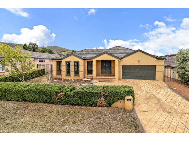 7 Freestone Crescent, Jerrabomberra NSW 2619