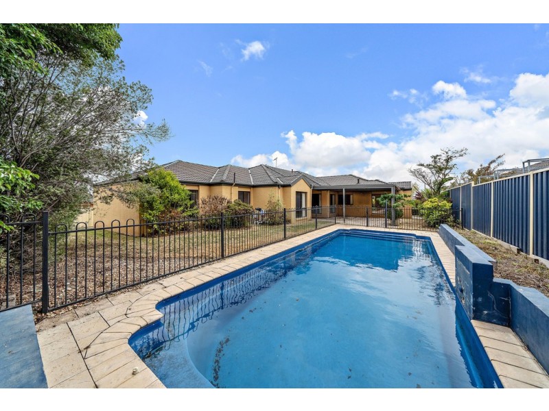 7 Freestone Crescent, Jerrabomberra NSW 2619