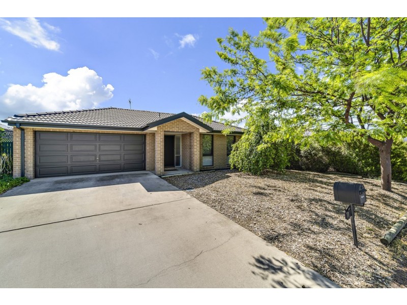 11 Bryan Hudson Street, Macgregor ACT 2615