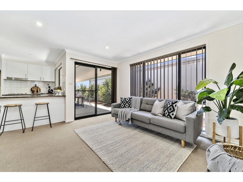 11 Bryan Hudson Street, Macgregor ACT 2615