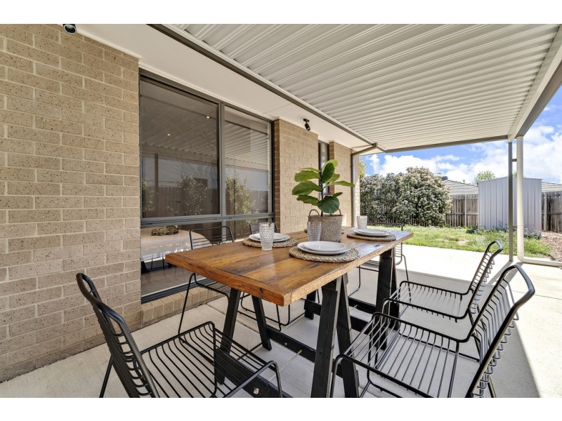 11 Bryan Hudson Street, Macgregor ACT 2615