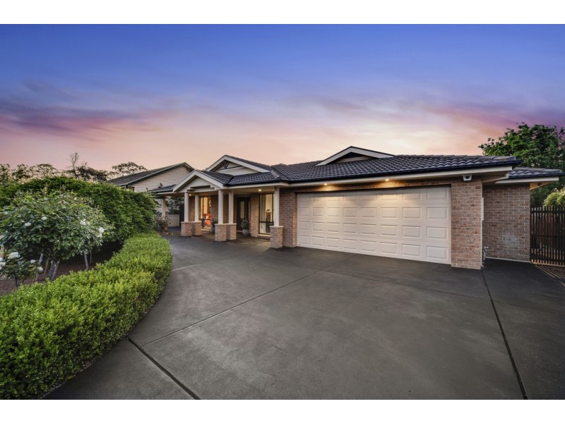8 Bega Place, Narrabundah ACT 2604