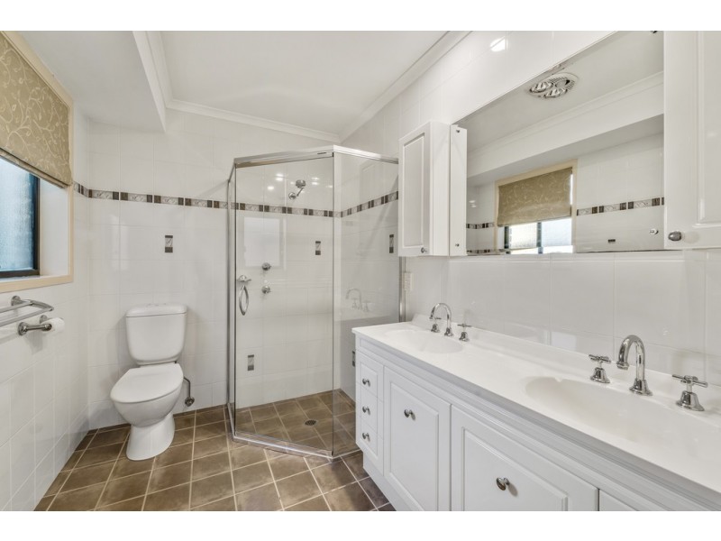 8 Bega Place, Narrabundah ACT 2604
