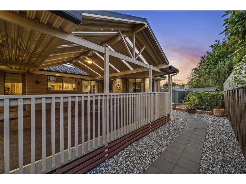 8 Bega Place, Narrabundah ACT 2604
