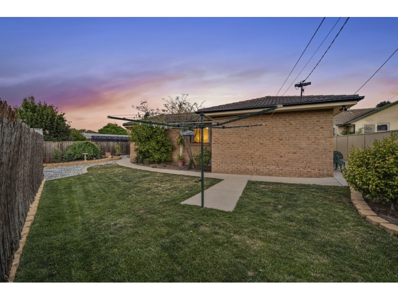 8 Bega Place, Narrabundah ACT 2604