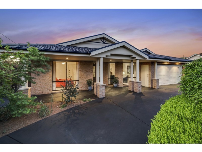 8 Bega Place, Narrabundah ACT 2604