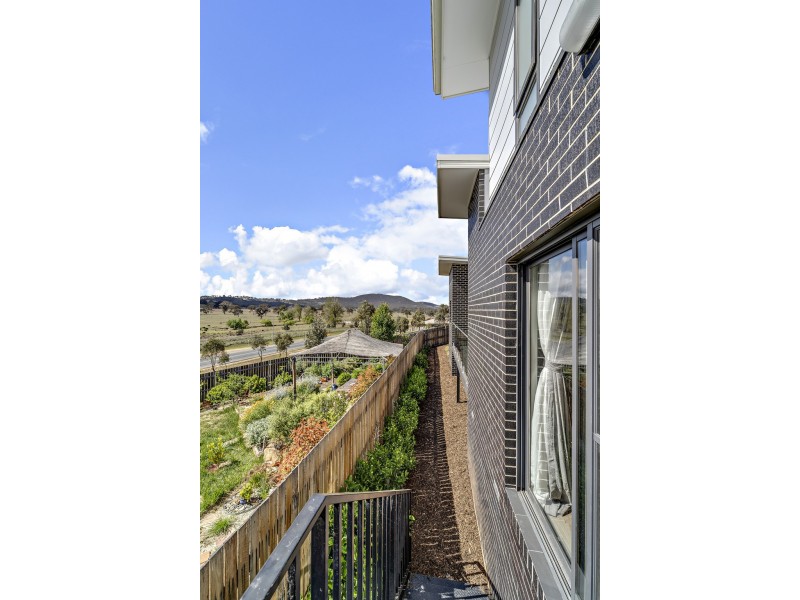 4/42 Adder Street, Harrison ACT 2914