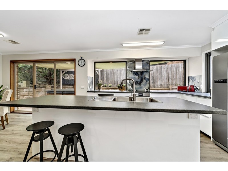 19 Nicklin Crescent, Fadden ACT 2904