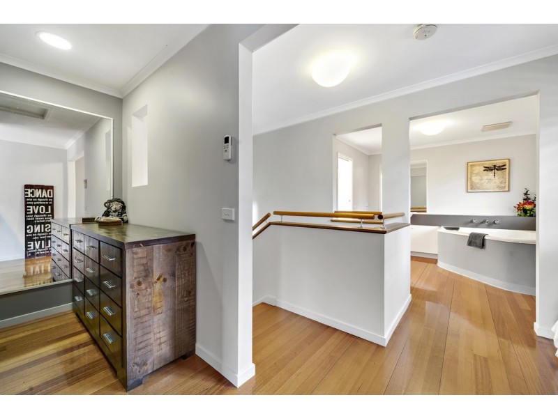 19 Nicklin Crescent, Fadden ACT 2904