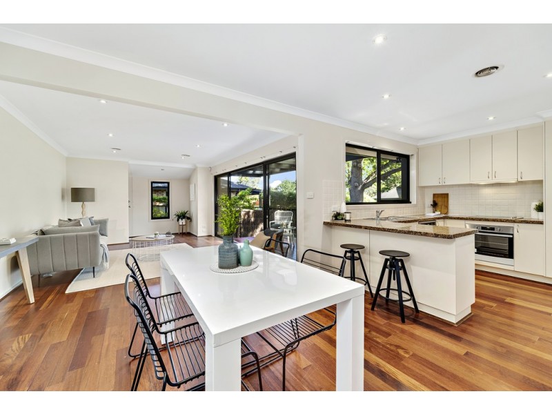 19 Bisdee Street, Hughes ACT 2605