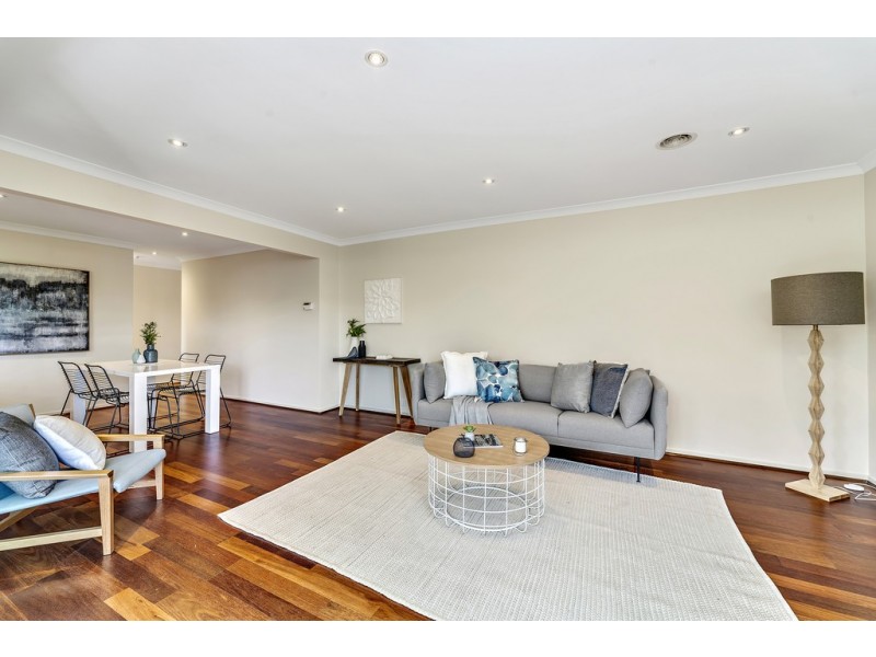 19 Bisdee Street, Hughes ACT 2605