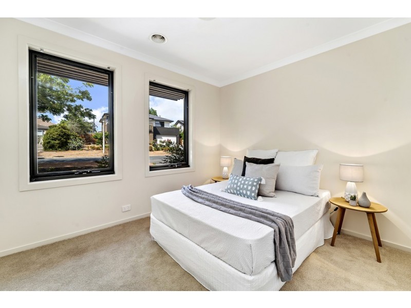 19 Bisdee Street, Hughes ACT 2605