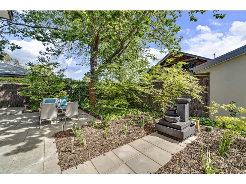 19 Bisdee Street, Hughes ACT 2605