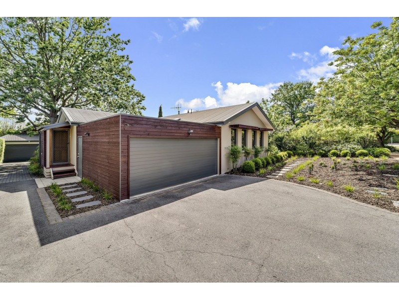 19 Bisdee Street, Hughes ACT 2605