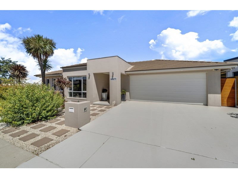 24 Ruth Bedford Street, Franklin ACT 2913