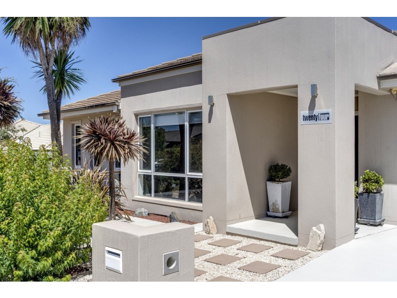 24 Ruth Bedford Street, Franklin ACT 2913