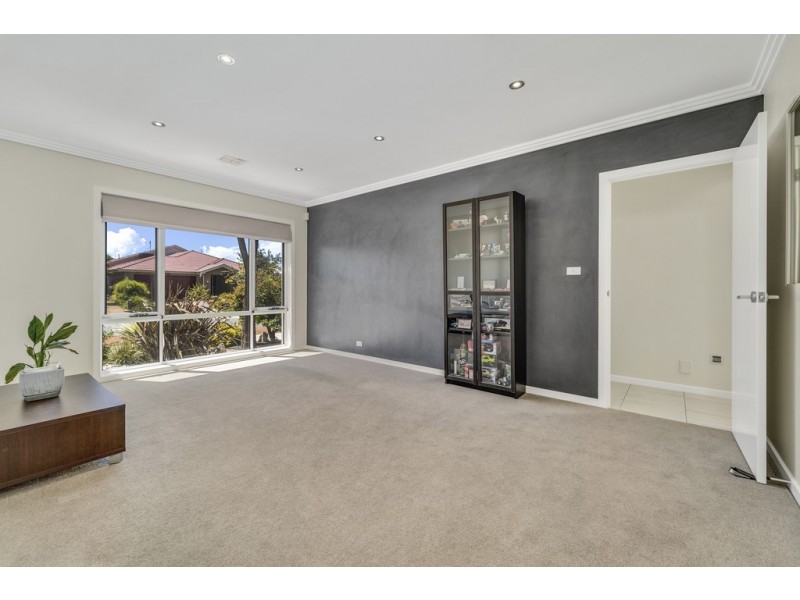 24 Ruth Bedford Street, Franklin ACT 2913