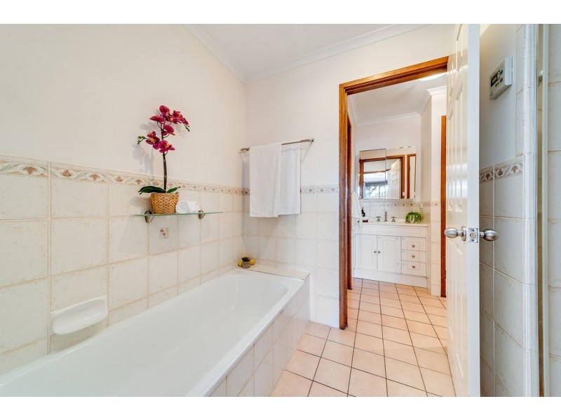 16 Gurubun Close, Ngunnawal ACT 2913