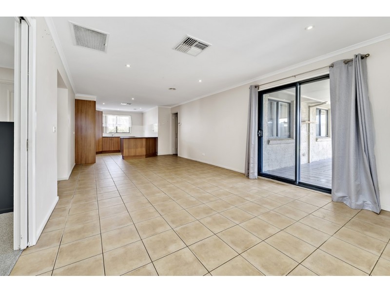 70 Gouldsmith Street, Dunlop ACT 2615