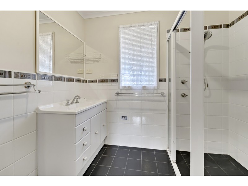 70 Gouldsmith Street, Dunlop ACT 2615