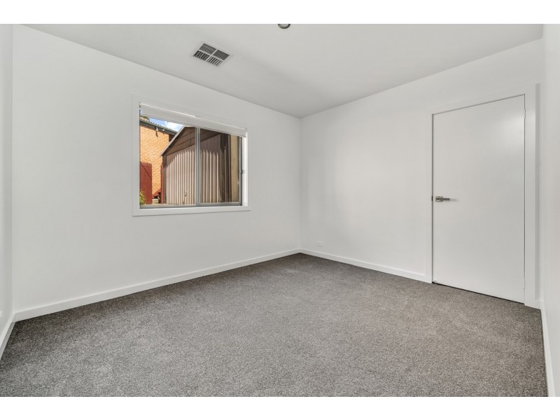 1/121 Eggleston Crescent, Chifley ACT 2606