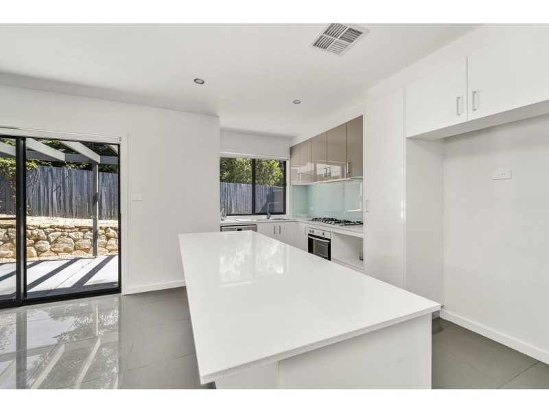 2/121 Eggleston Crescent, Chifley ACT 2606