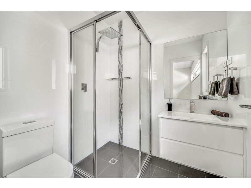 2/121 Eggleston Crescent, Chifley ACT 2606