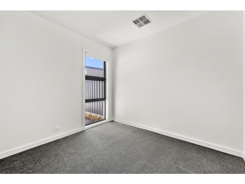 2/121 Eggleston Crescent, Chifley ACT 2606