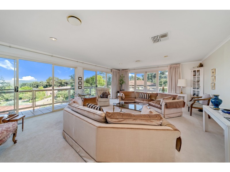 14 Duterrau Crescent, Lyneham ACT 2602