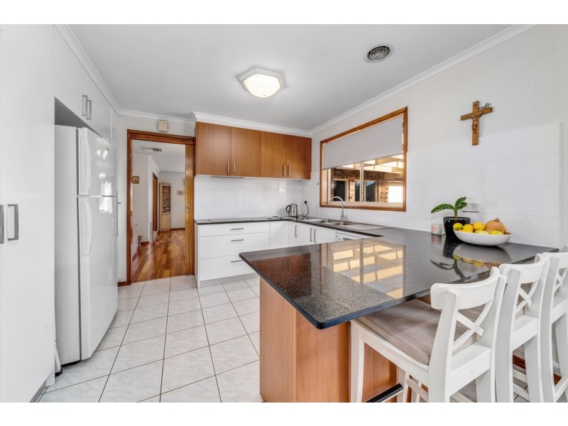 16 Kingscote Crescent, Bonython ACT 2905