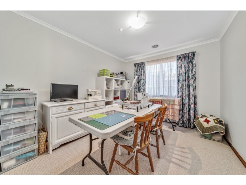 16 Kingscote Crescent, Bonython ACT 2905