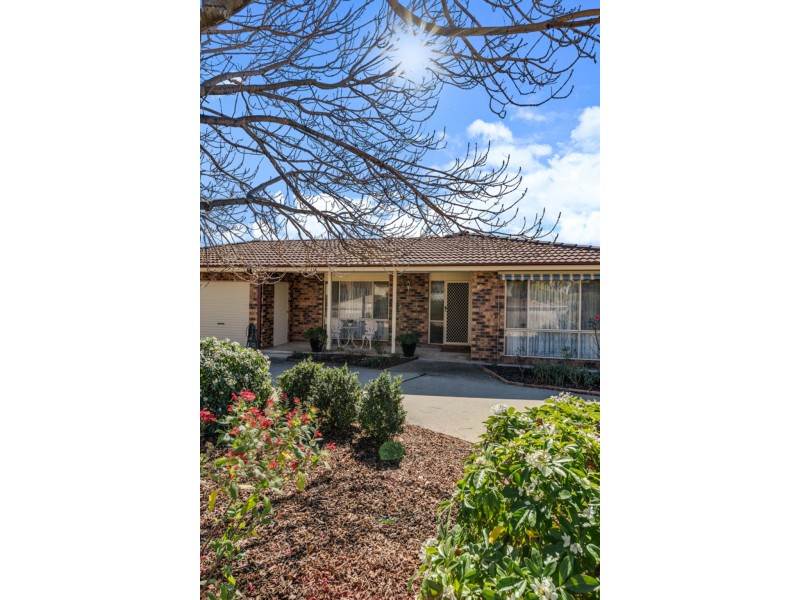 16 Kingscote Crescent, Bonython ACT 2905