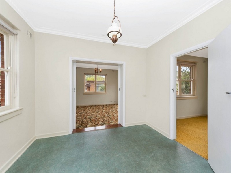 10 Blackall Avenue, Crestwood NSW 2620