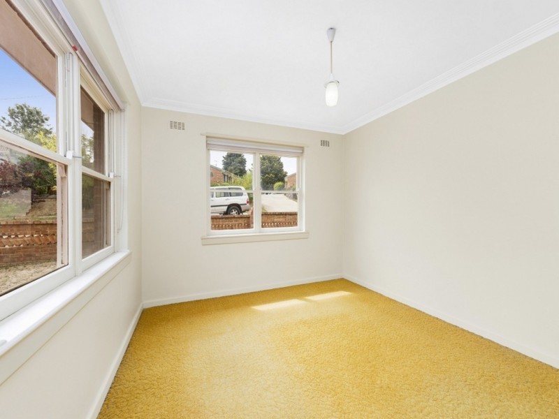 10 Blackall Avenue, Crestwood NSW 2620