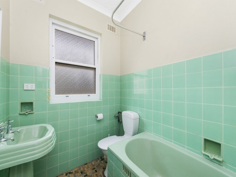 10 Blackall Avenue, Crestwood NSW 2620