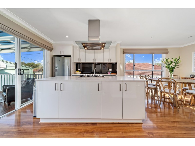 10 Narambi Street, Narrabundah ACT 2604