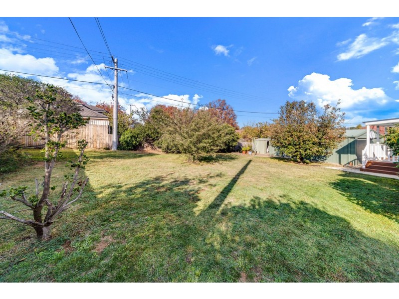 10 Narambi Street, Narrabundah ACT 2604
