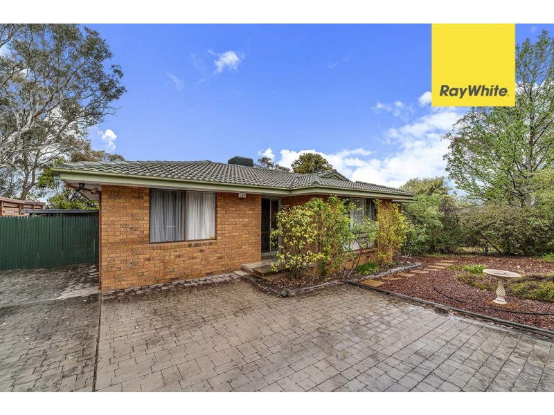6 Birnie Place, Charnwood ACT 2615
