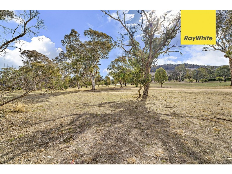 30/83 Crozier Circuit, Kambah ACT 2902