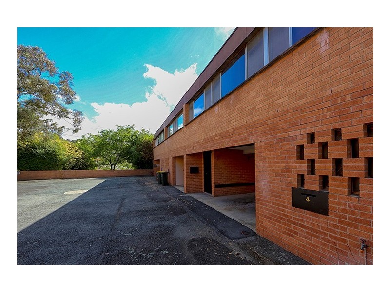 4/8 Longerenong Street, Farrer ACT 2607